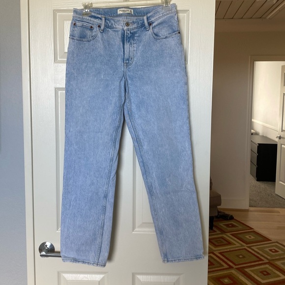 Abercrombie &Fitch jeans - Picture 1 of 5